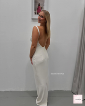 Load image into Gallery viewer, EFFIE KATS VERONA GOWN IVORY