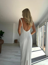Load image into Gallery viewer, EFFIE KATS VERONA GOWN IVORY