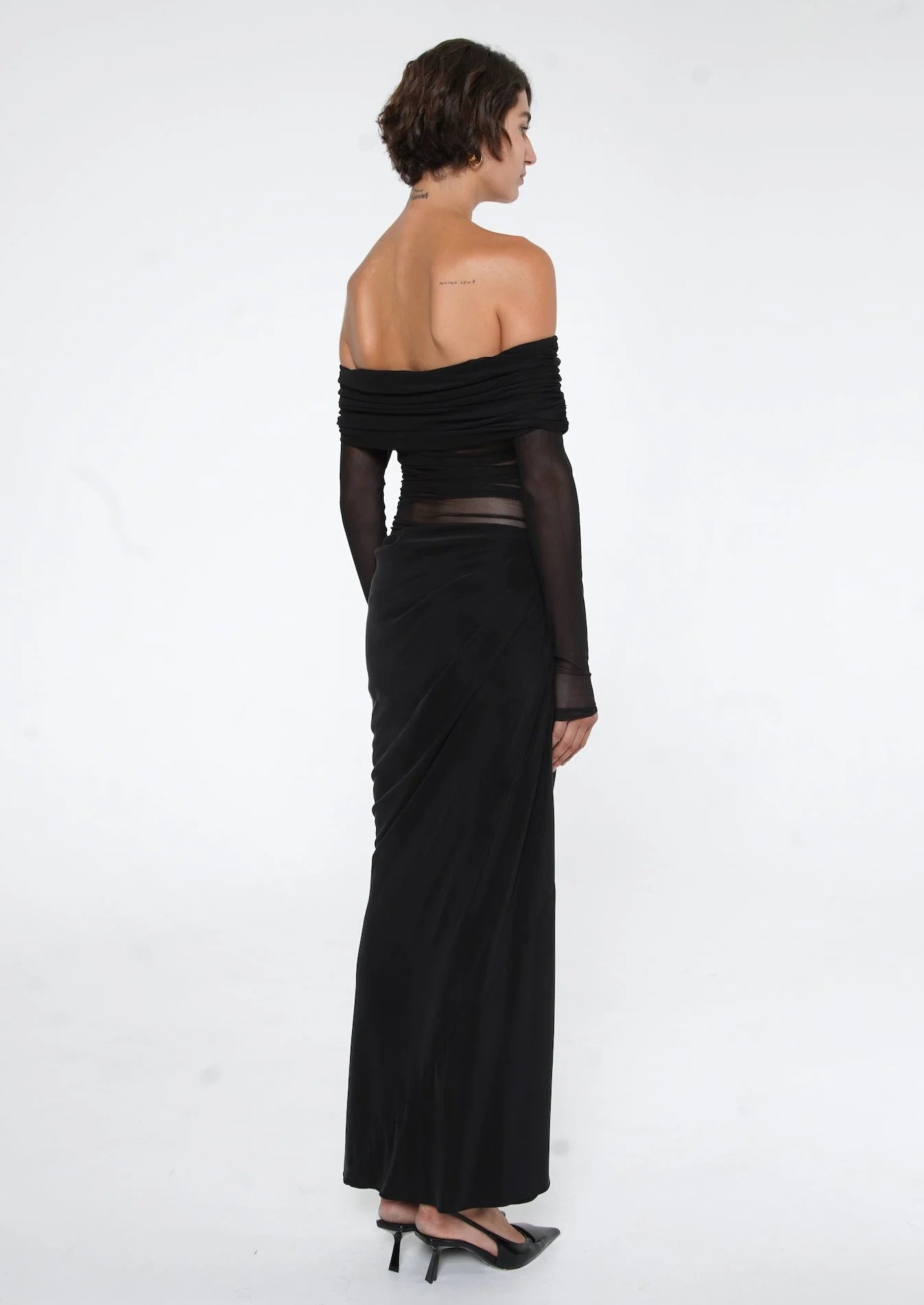 BENNI YASMIN OFF SHOULDER MAXI DRESS BLACK