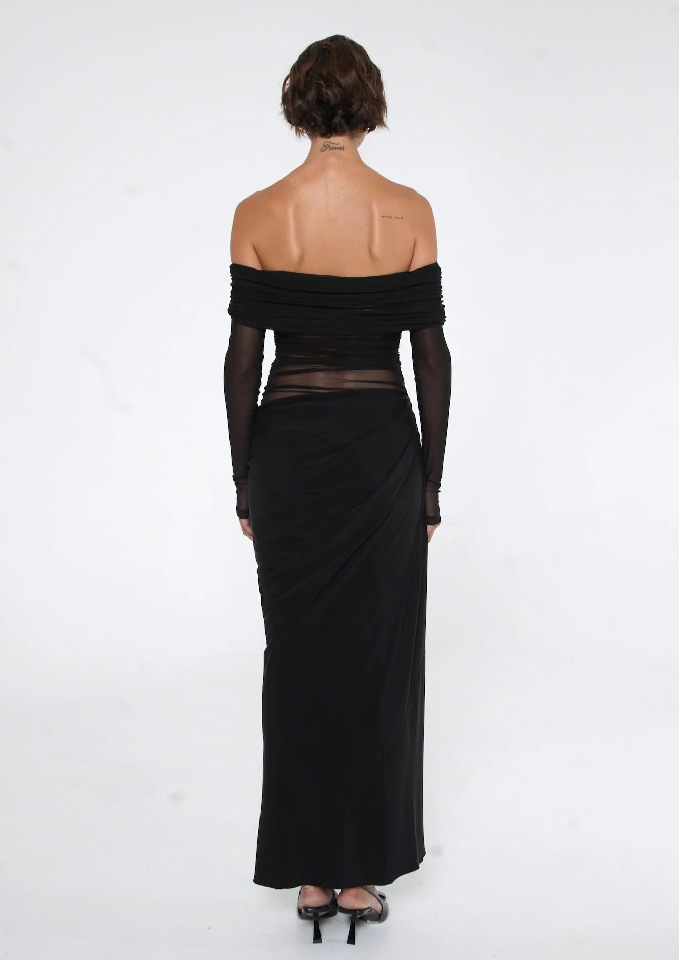 BENNI YASMIN OFF SHOULDER MAXI DRESS BLACK