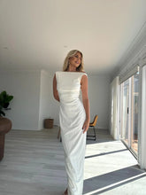 Load image into Gallery viewer, EFFIE KATS VERONA GOWN IVORY
