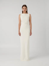 Load image into Gallery viewer, EFFIE KATS VERONA GOWN IVORY
