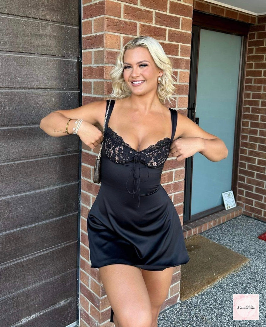 HOUSE OF CB ADRIANA DRESS BLACK